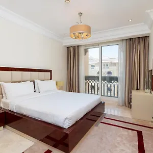 Royal Club By Rvhr, Grandeur Crescent Palm Jumeirah دبي