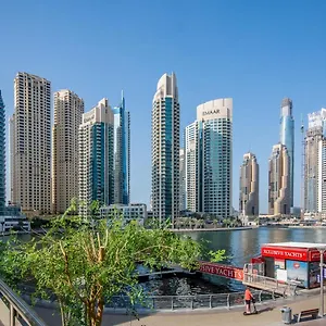 Lux Spectacular Marina View Dubai