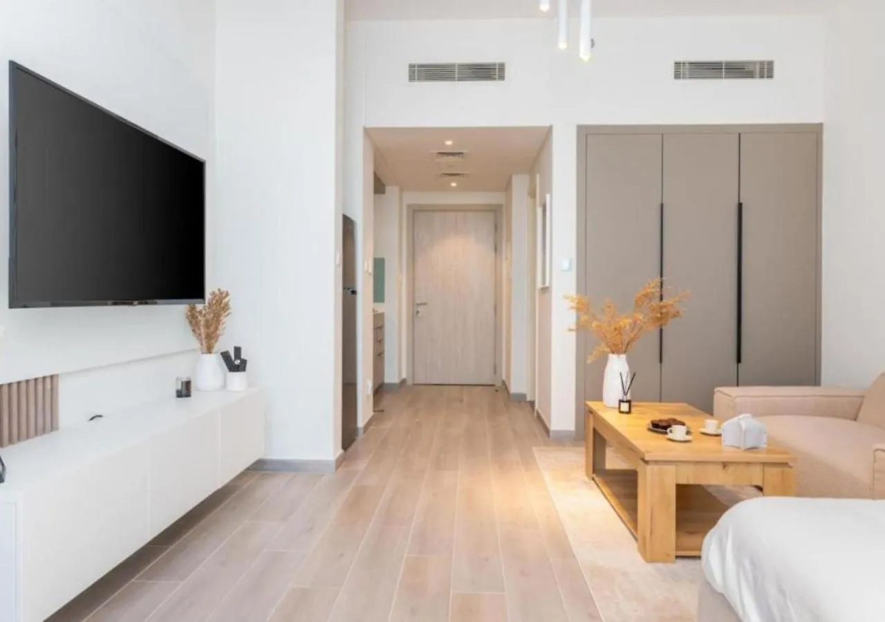 Stylish Noor 3 Studio With Poolside Views By Vibel Apartment Dubai United Arab Emirates